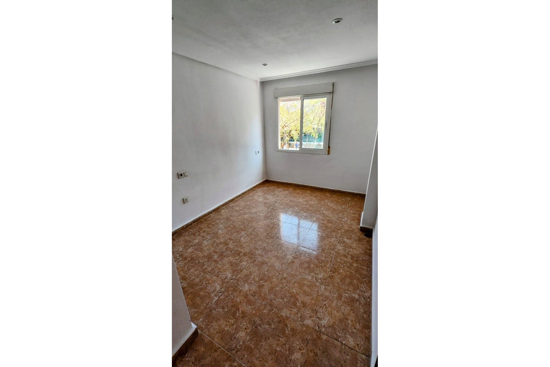 Herverkoop - Appartement -
Torrevieja - Playa de los Locos