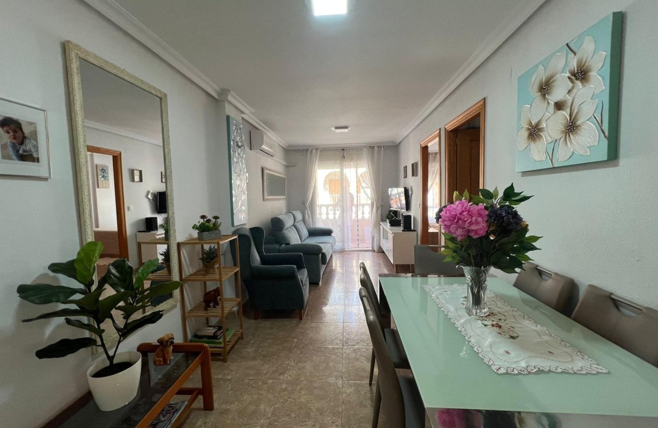 Herverkoop - Appartement -
Torrevieja - Playa de los Locos