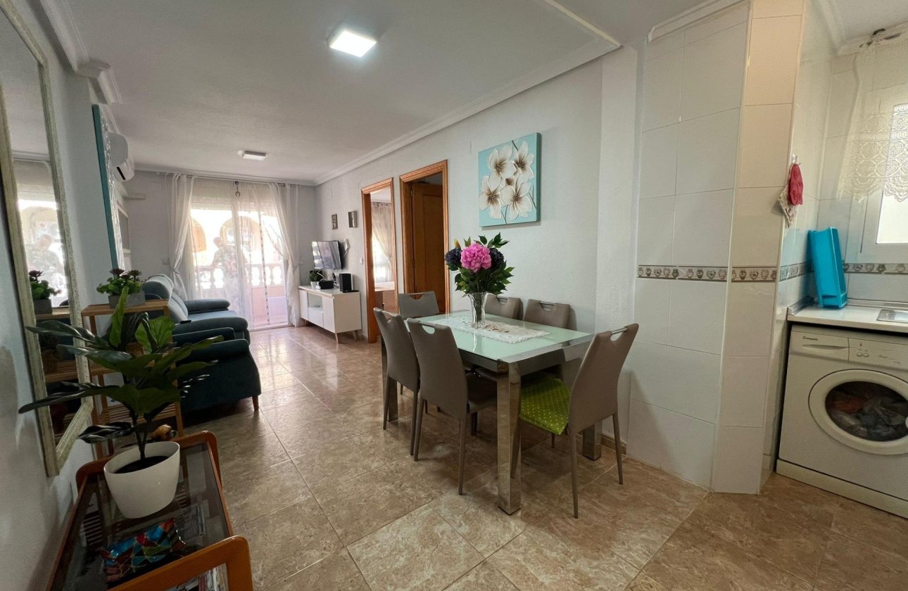 Herverkoop - Appartement -
Torrevieja - Playa de los Locos