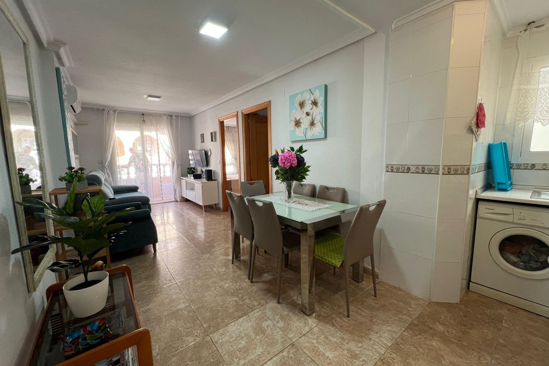 Herverkoop - Appartement -
Torrevieja - Playa de los Locos