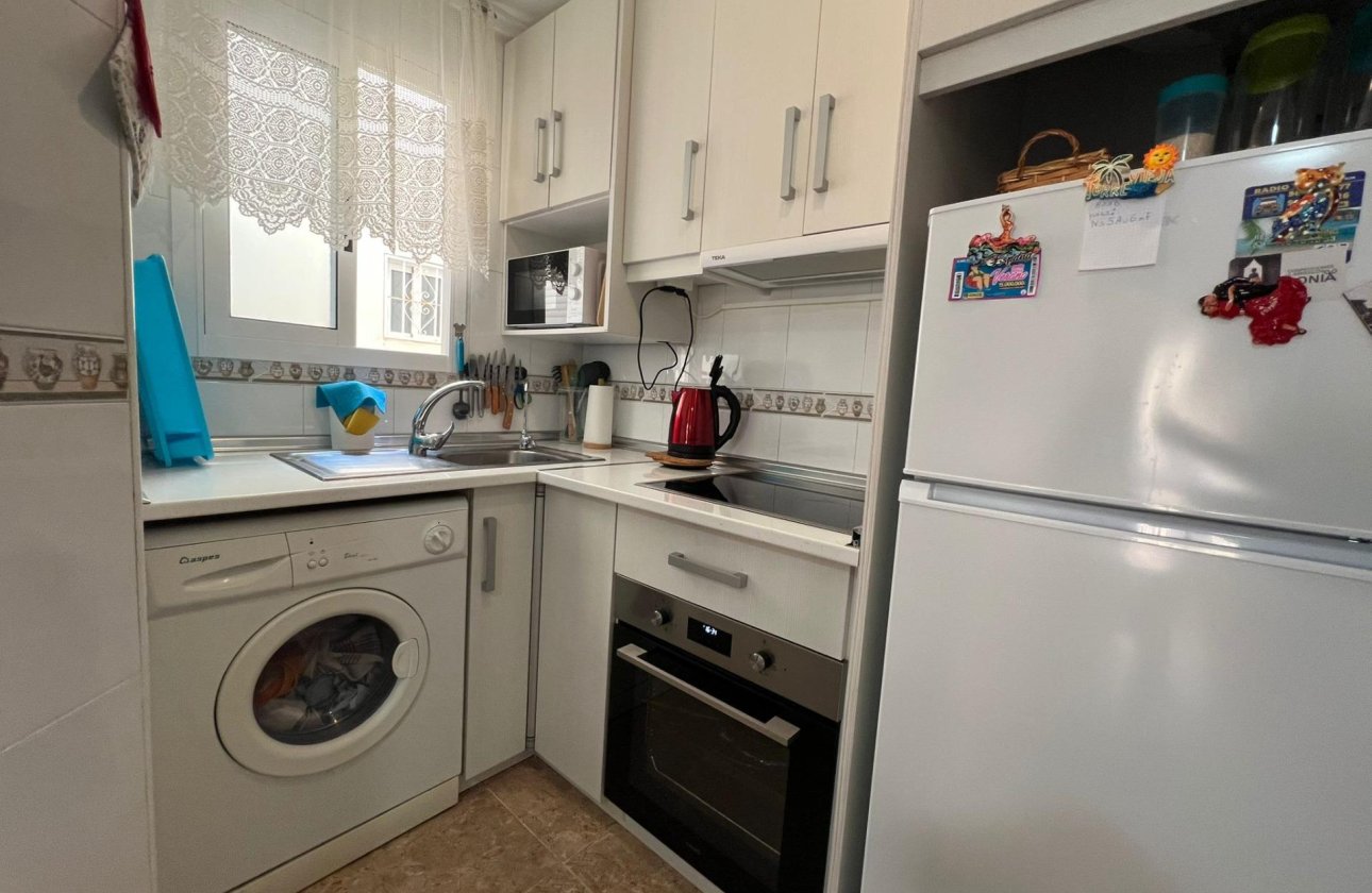 Herverkoop - Appartement -
Torrevieja - Playa de los Locos