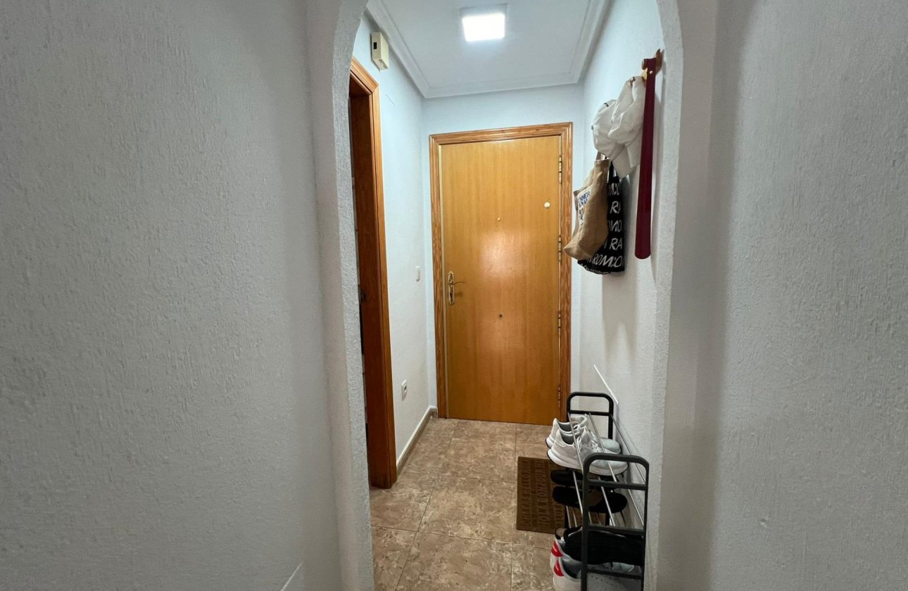 Herverkoop - Appartement -
Torrevieja - Playa de los Locos