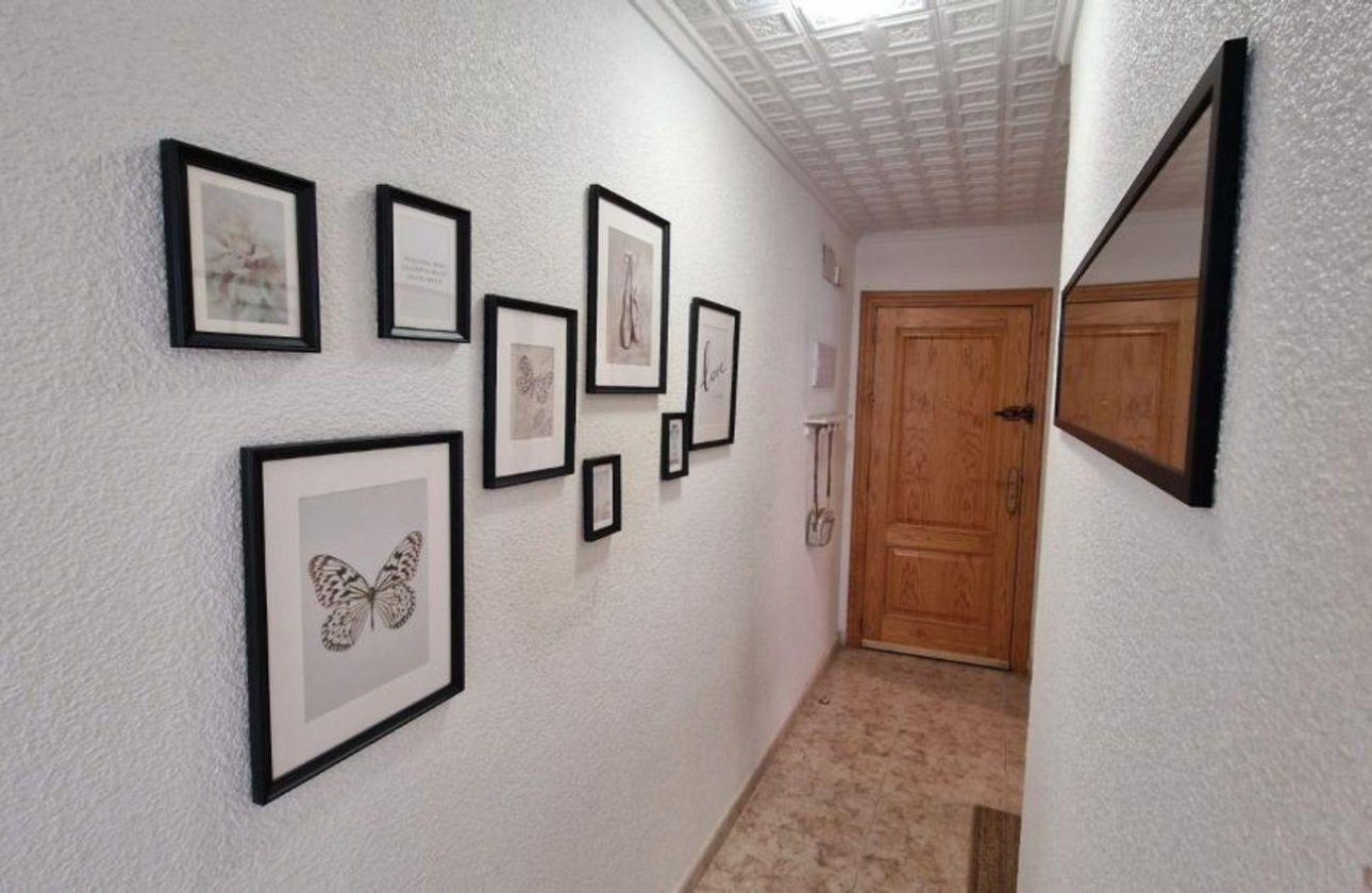 Herverkoop - Appartement -
Torrevieja - Playa de los Locos