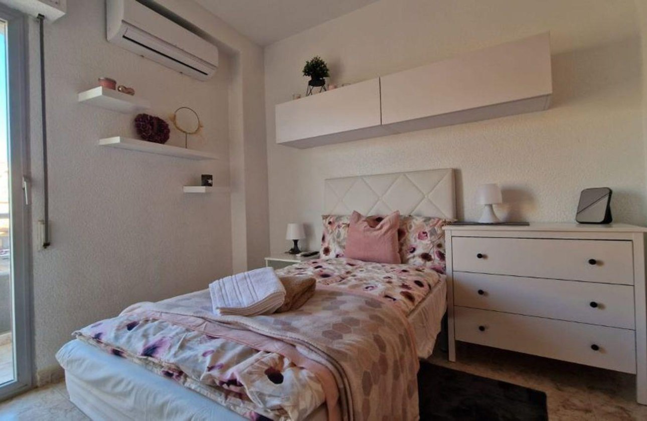 Herverkoop - Appartement -
Torrevieja - Playa de los Locos