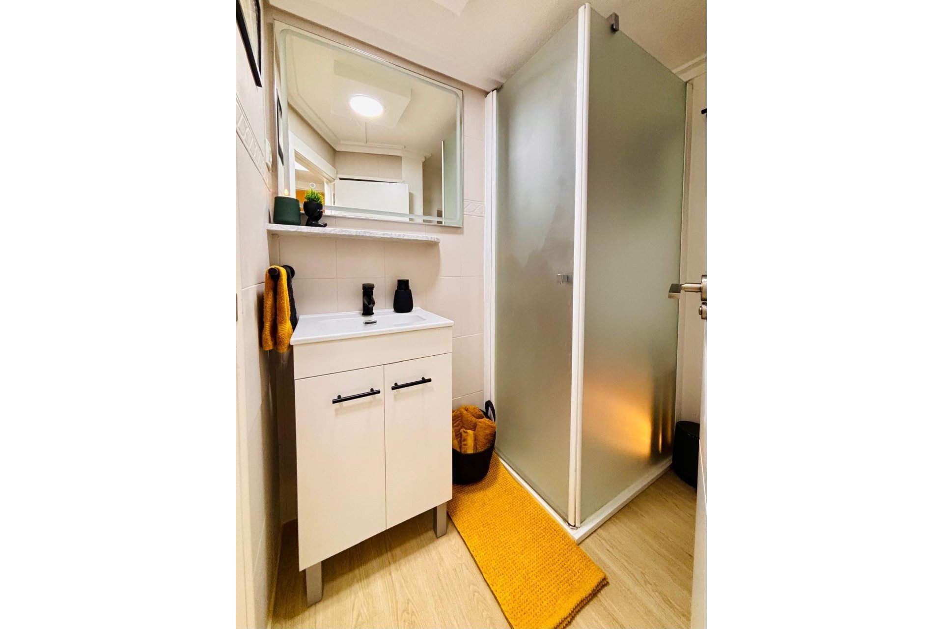 Herverkoop - Appartement -
Torrevieja - Playa de los Locos