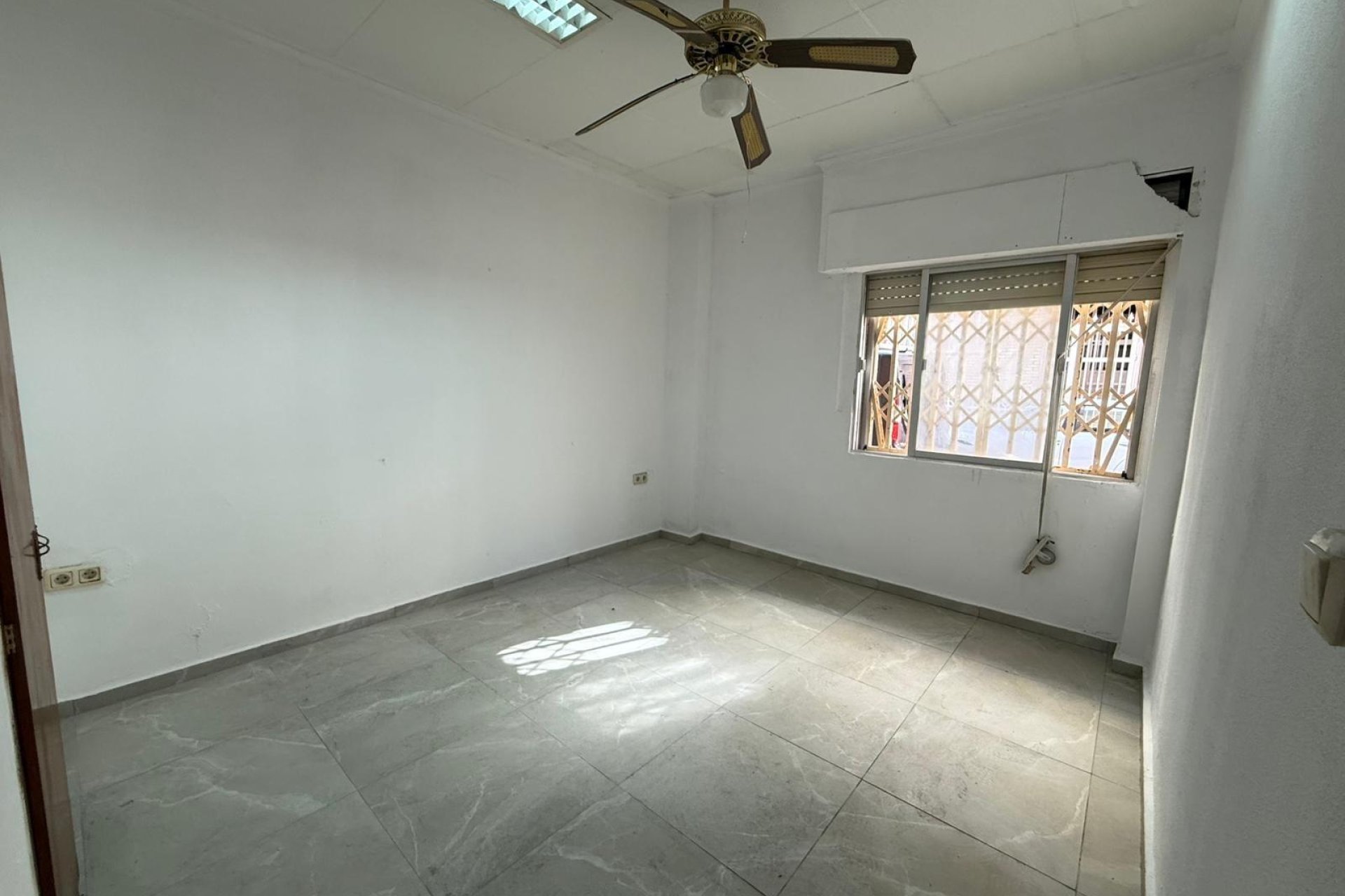 Herverkoop - Appartement -
Torrevieja - Playa de los Locos