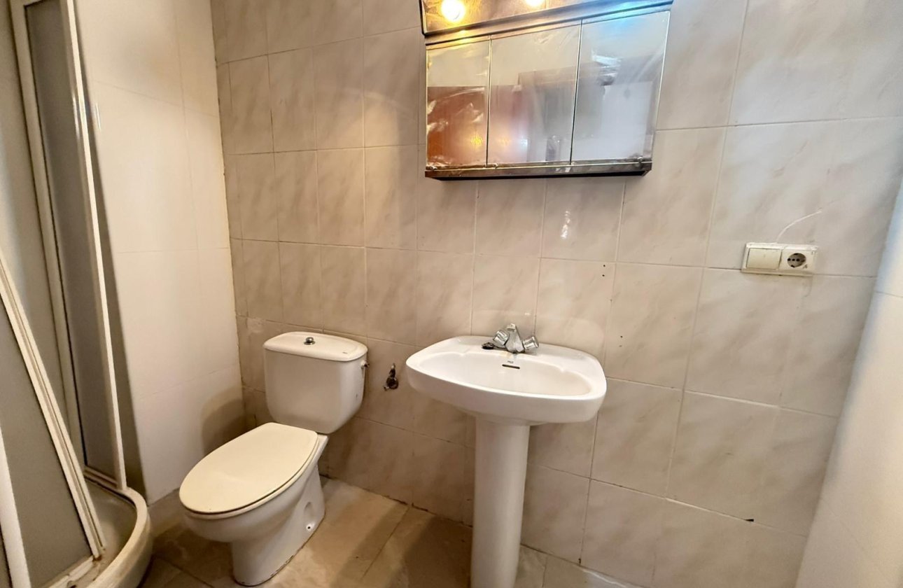 Herverkoop - Appartement -
Torrevieja - Playa de los Locos