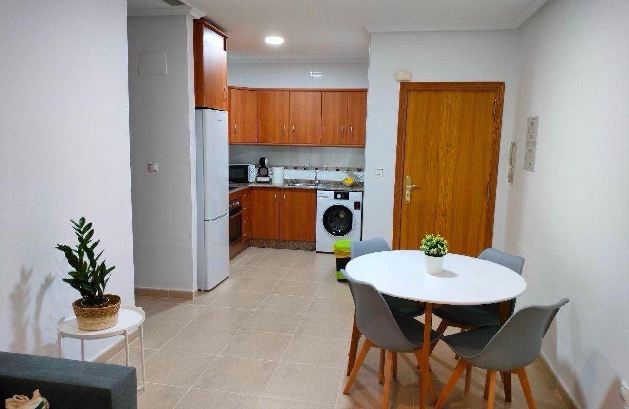 Herverkoop - Appartement -
Torrevieja - Playa de los Locos