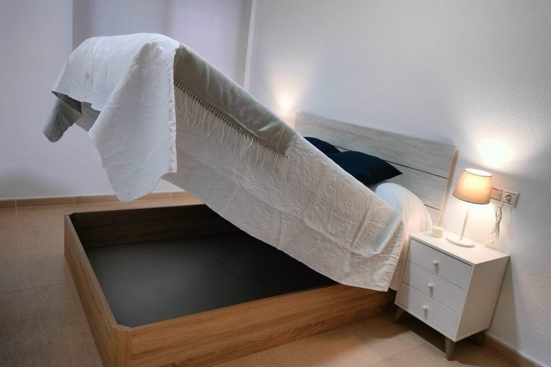 Herverkoop - Appartement -
Torrevieja - Playa de los Locos