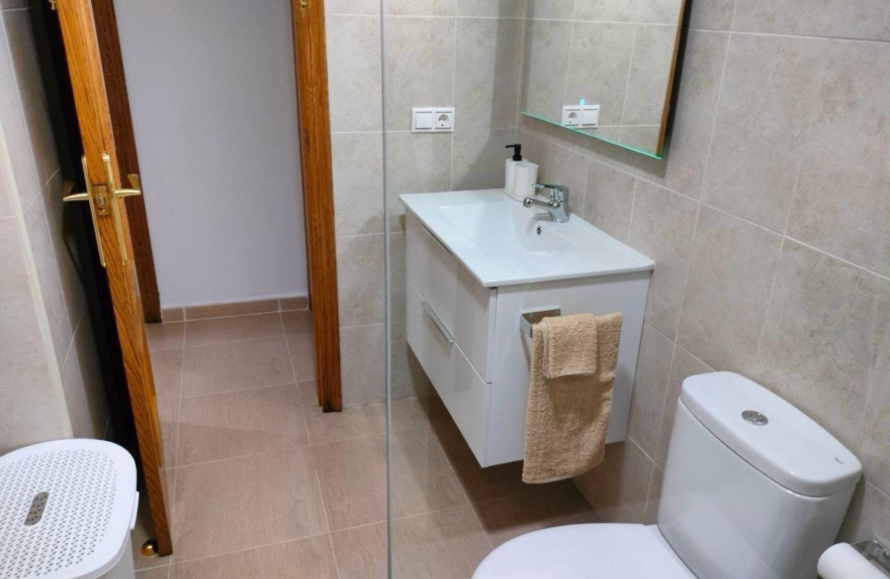 Herverkoop - Appartement -
Torrevieja - Playa de los Locos