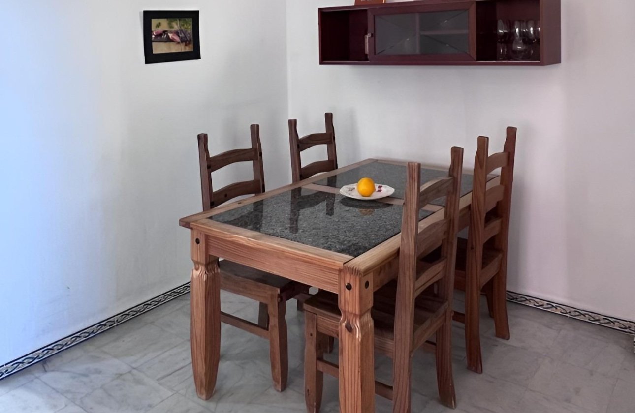 Herverkoop - Appartement -
Torrevieja - Playa de los Locos