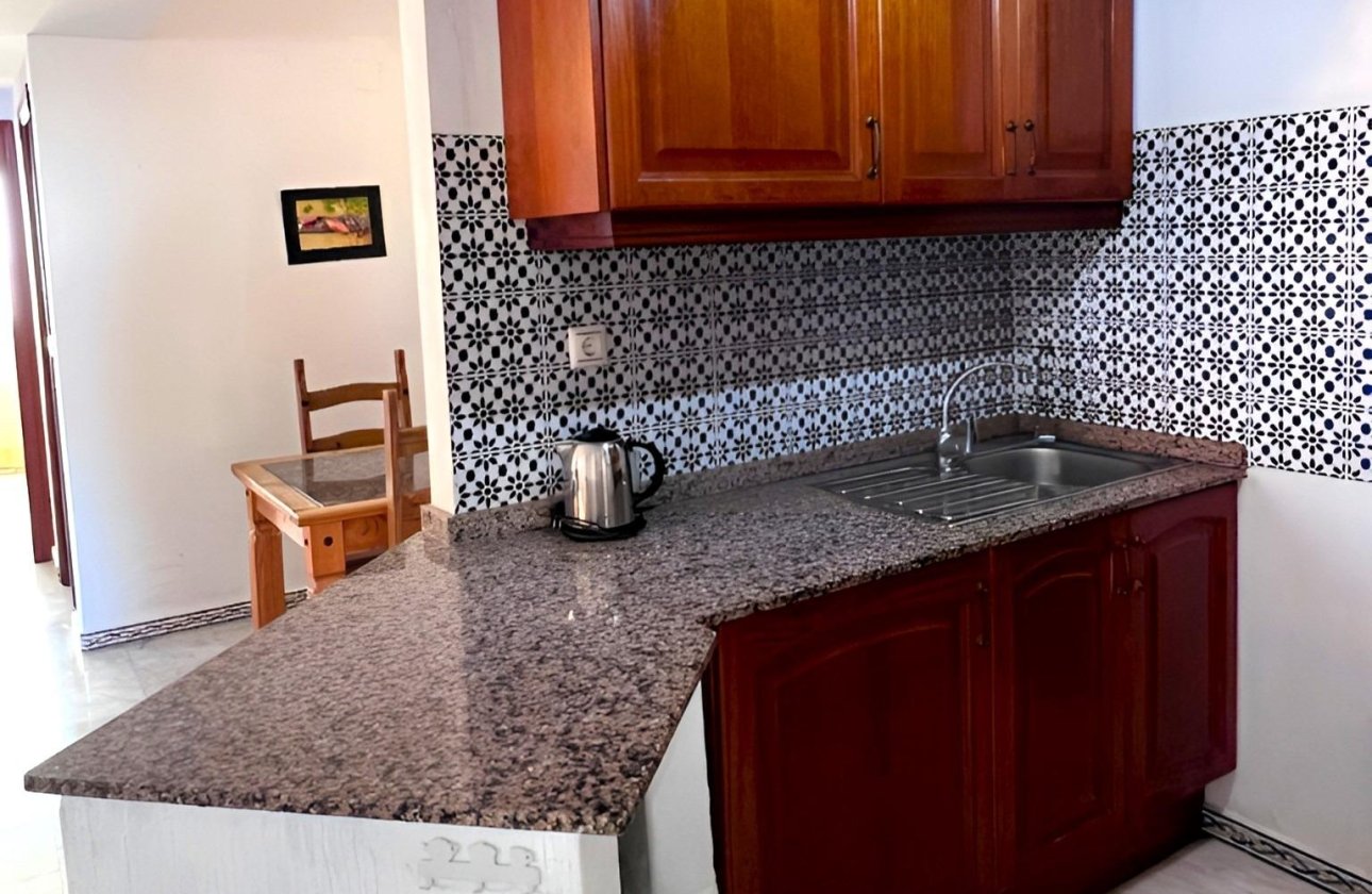 Herverkoop - Appartement -
Torrevieja - Playa de los Locos