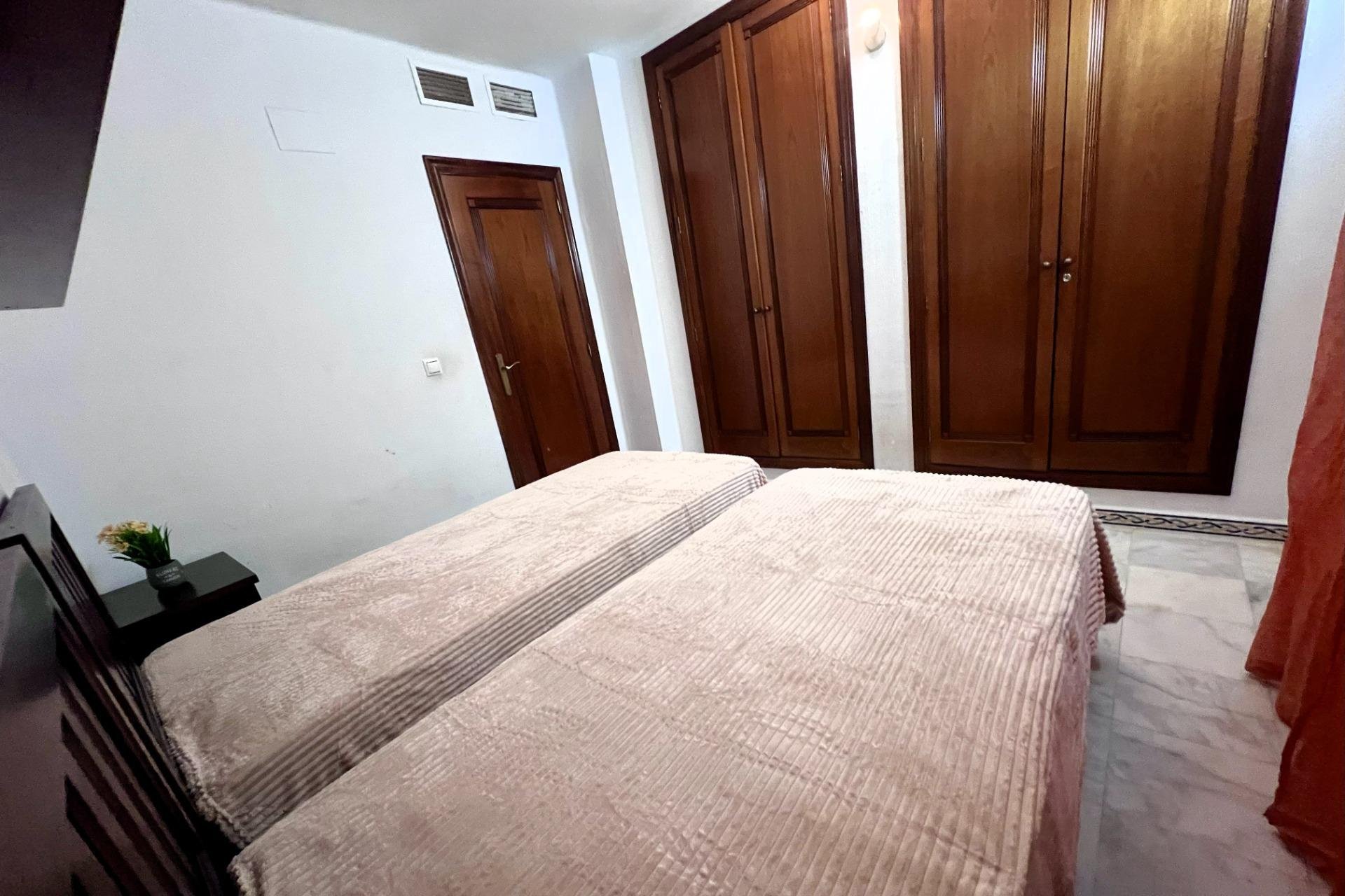 Herverkoop - Appartement -
Torrevieja - Playa de los Locos