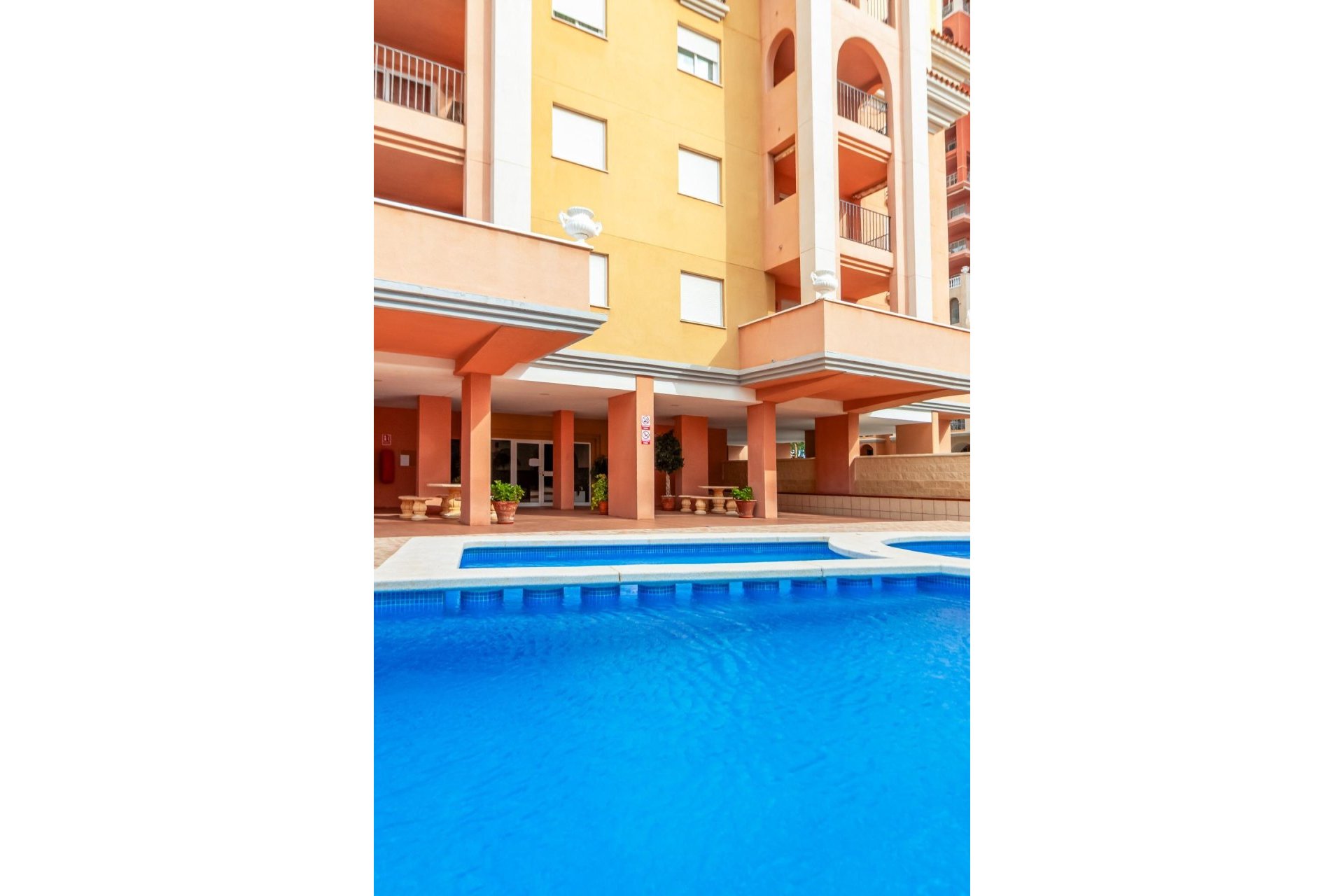 Herverkoop - Appartement -
Torrevieja - Playa de los Locos
