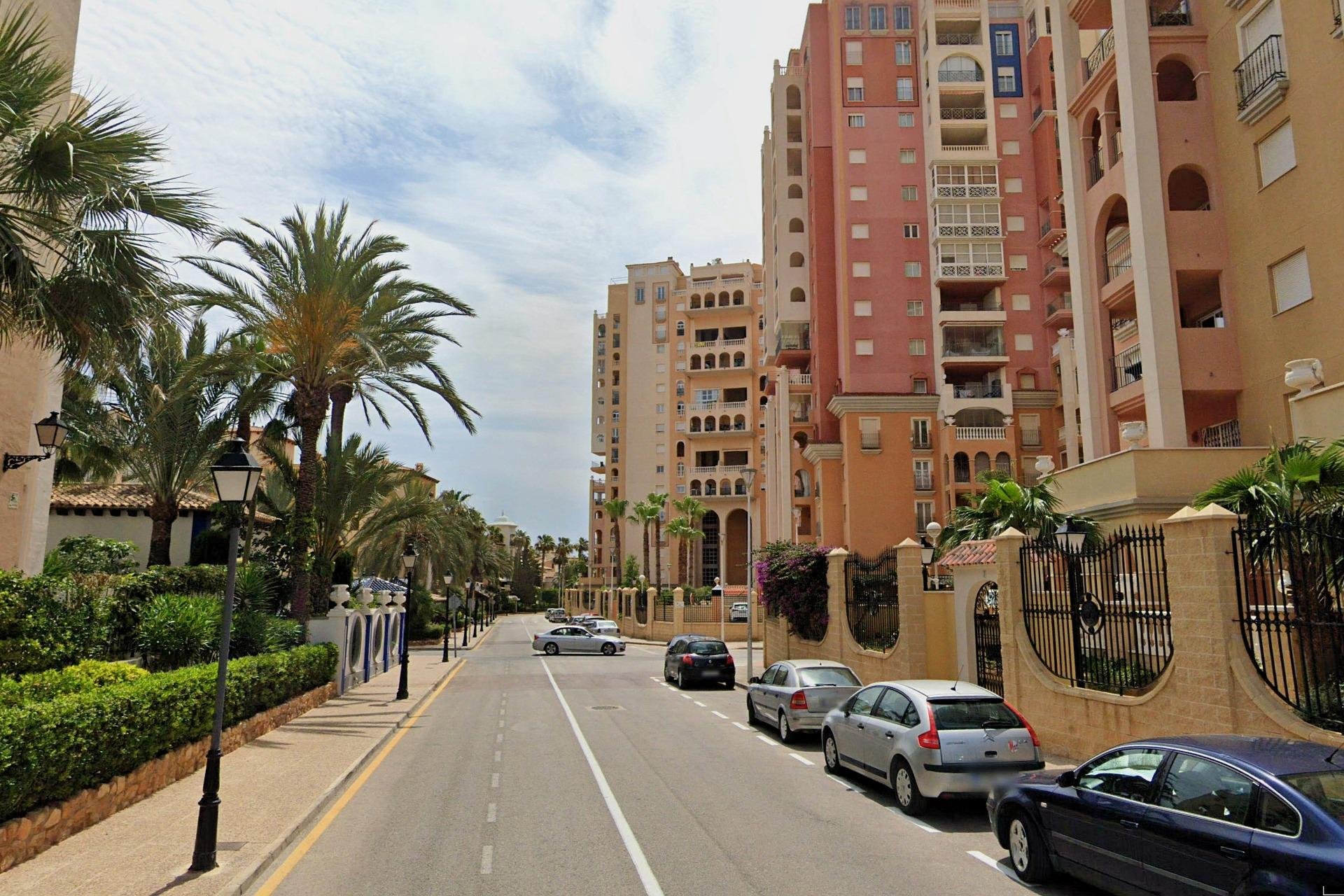 Herverkoop - Appartement -
Torrevieja - Playa de los Locos