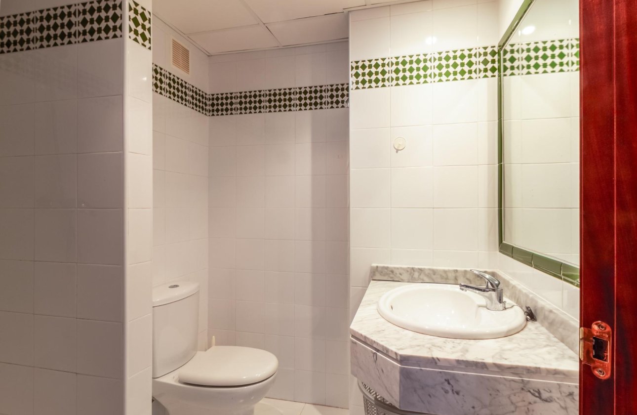 Herverkoop - Appartement -
Torrevieja - Playa de los Locos