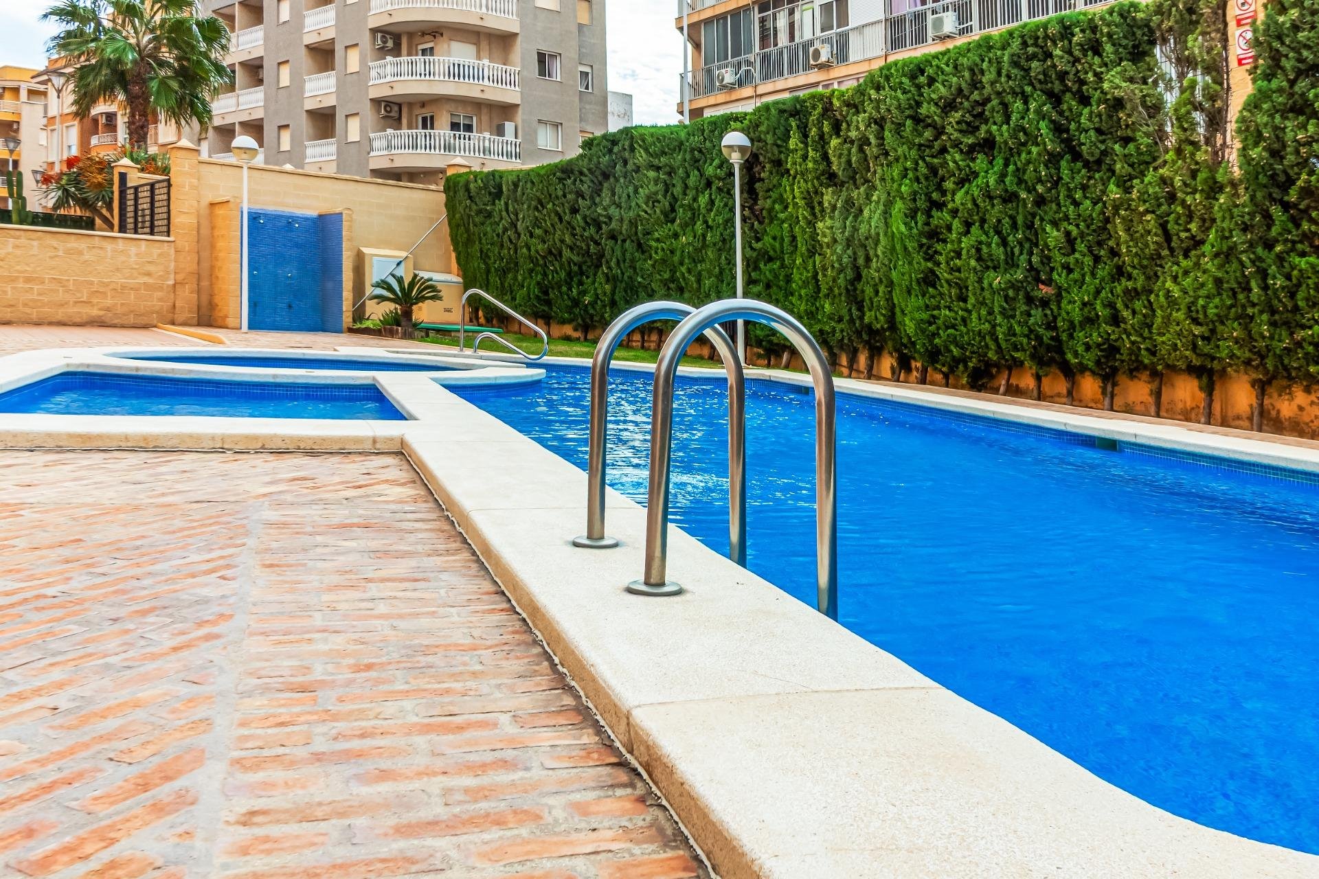 Herverkoop - Appartement -
Torrevieja - Playa de los Locos