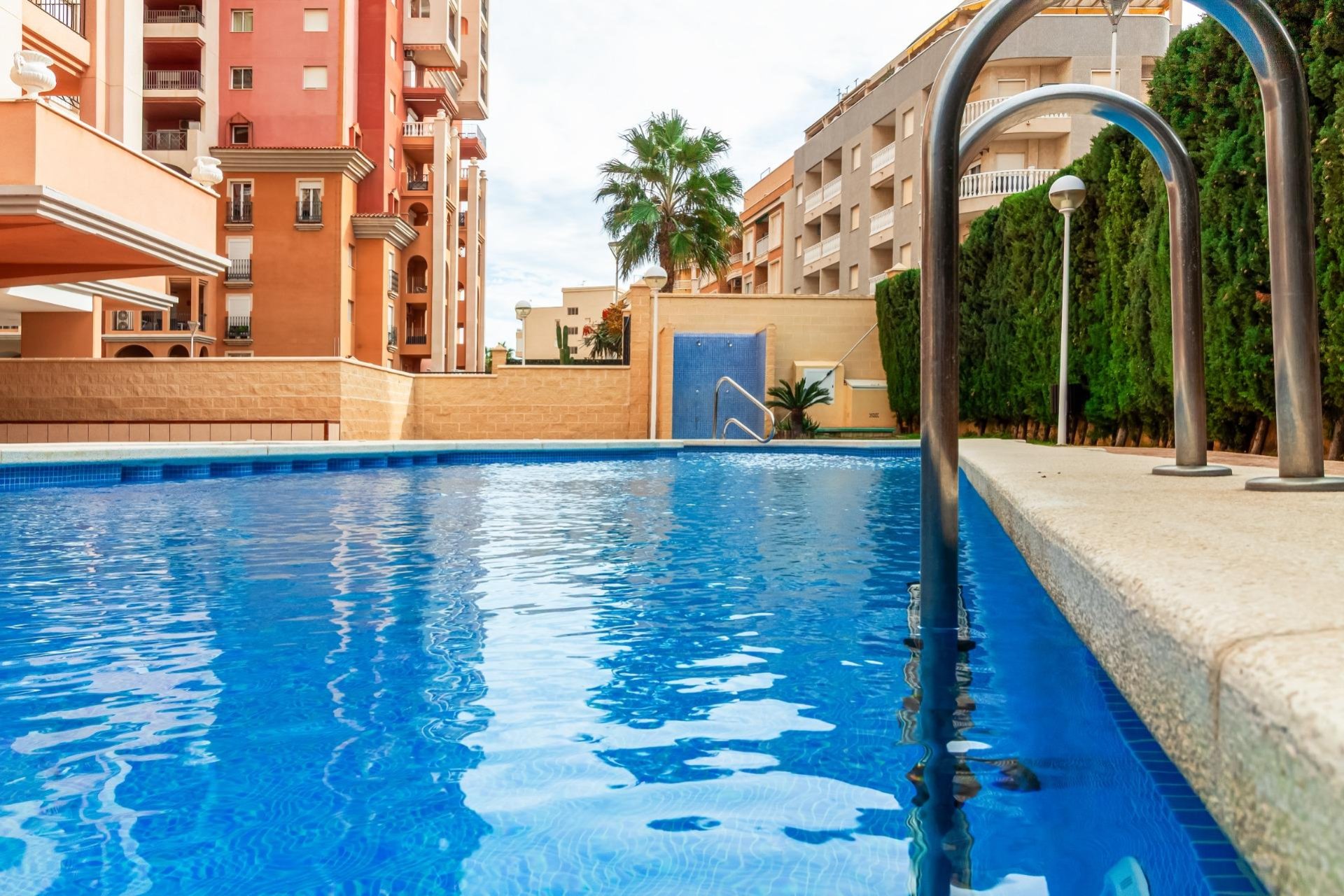 Herverkoop - Appartement -
Torrevieja - Playa de los Locos
