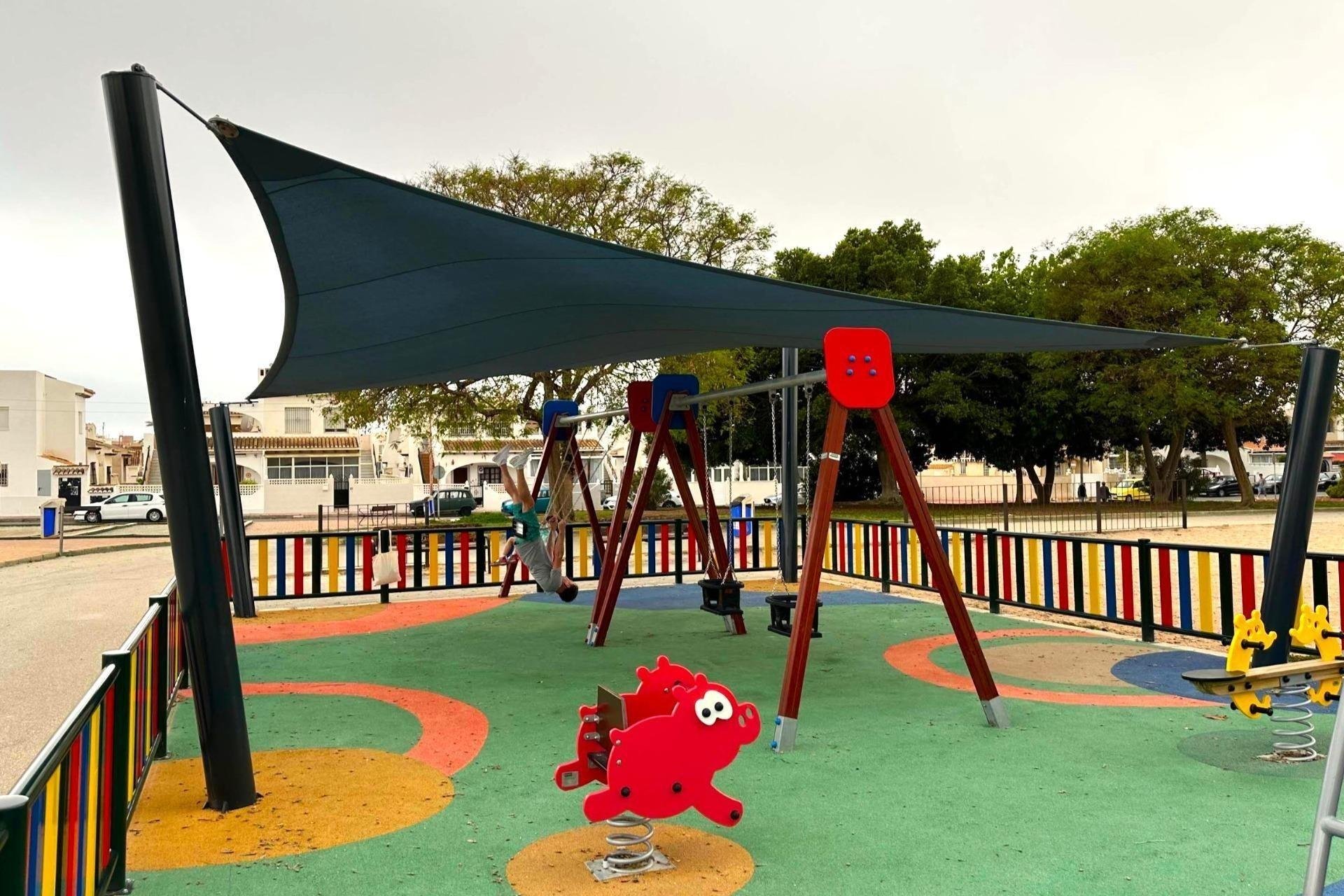 Herverkoop - Appartement -
Torrevieja - Playa de los Locos