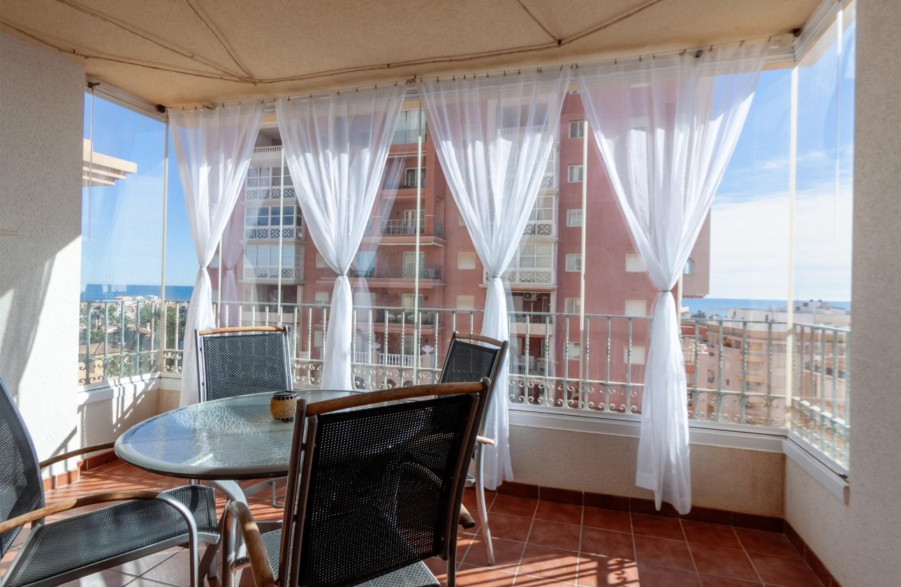 Herverkoop - Appartement -
Torrevieja - Playa de los Locos