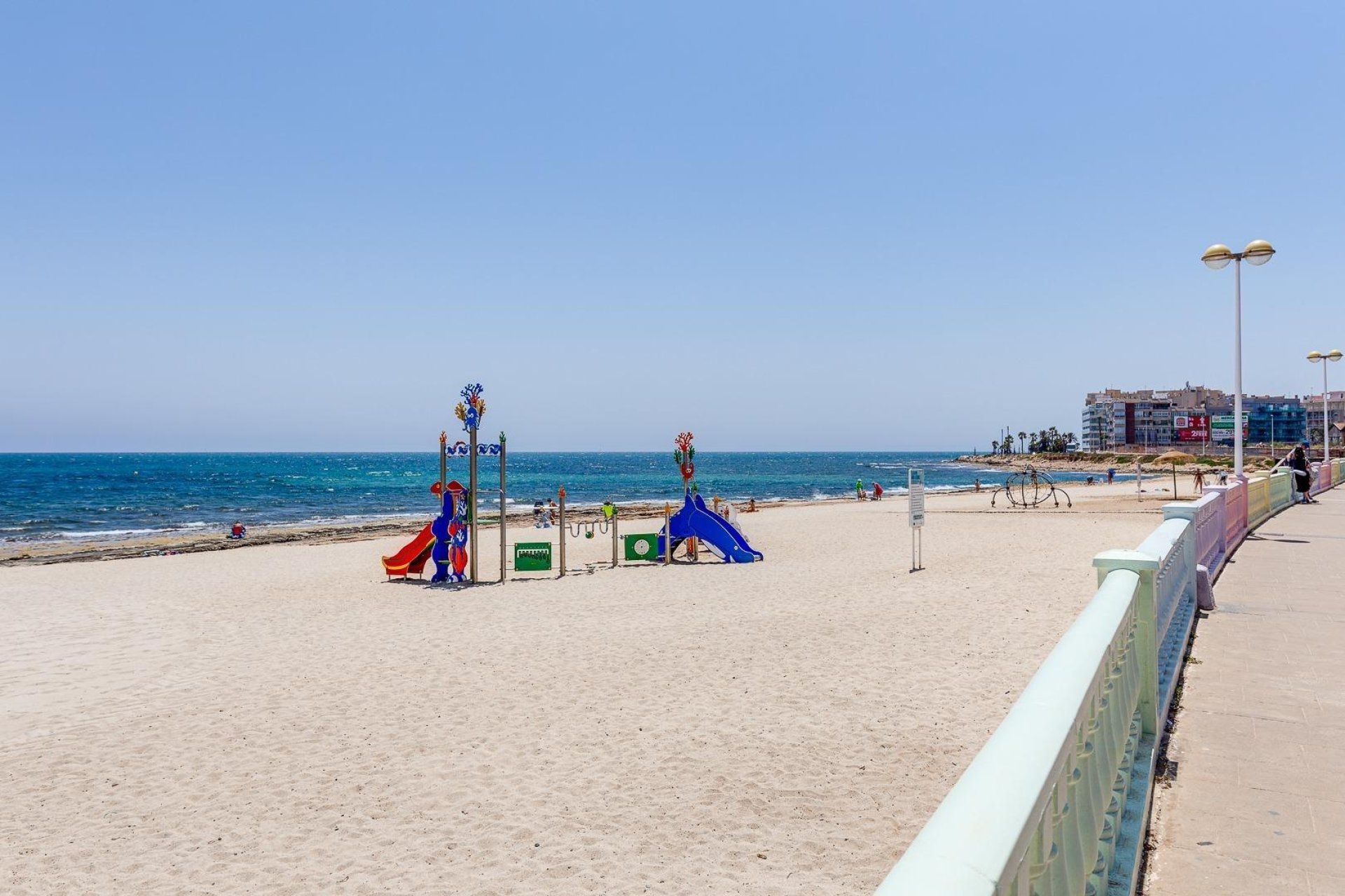 Herverkoop - Appartement -
Torrevieja - Playa de los Locos