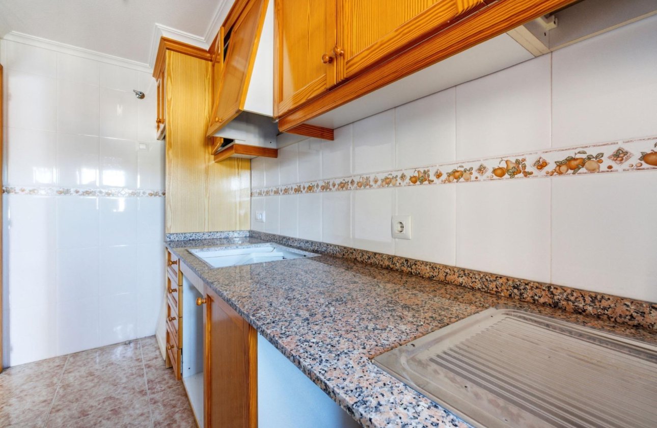Herverkoop - Appartement -
Torrevieja - Playa de los Locos