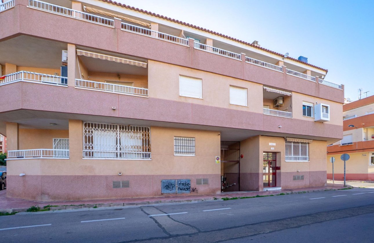Herverkoop - Appartement -
Torrevieja - Playa de los Locos