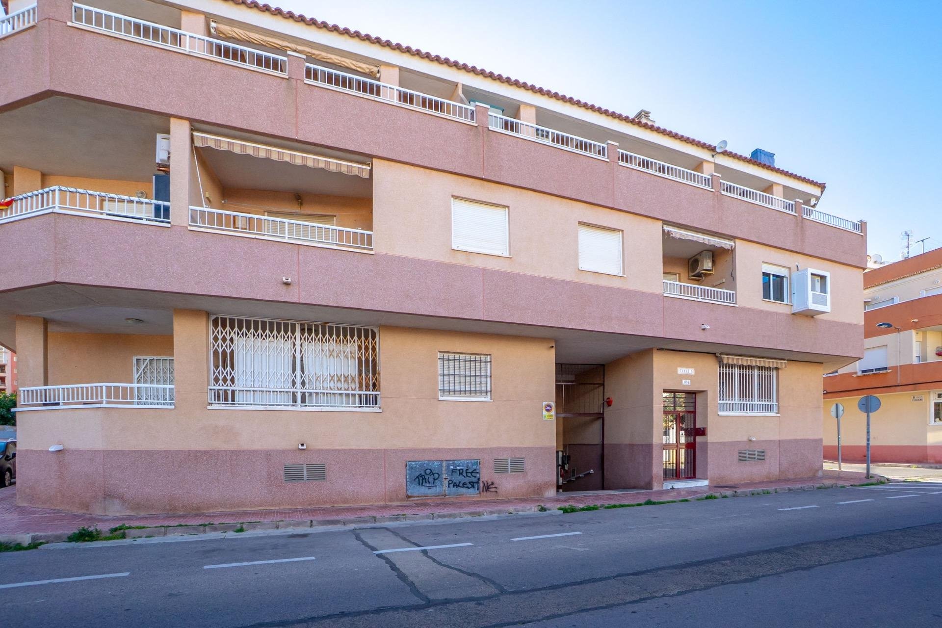 Herverkoop - Appartement -
Torrevieja - Playa de los Locos