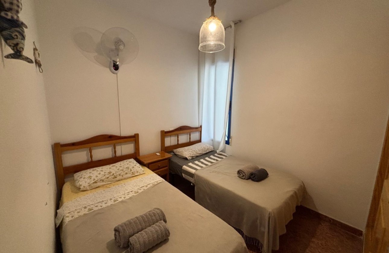 Herverkoop - Appartement -
Torrevieja - Playa de los Locos