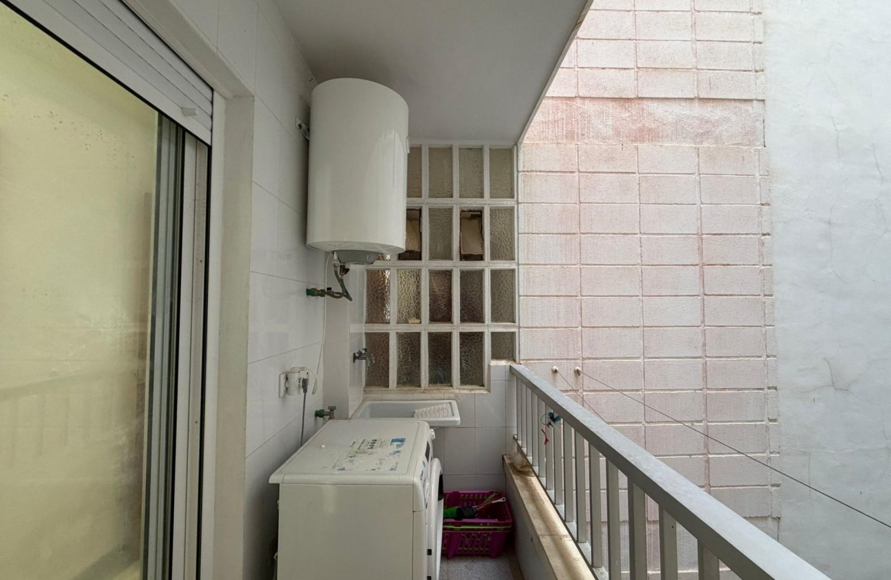 Herverkoop - Appartement -
Torrevieja - Playa de los Locos