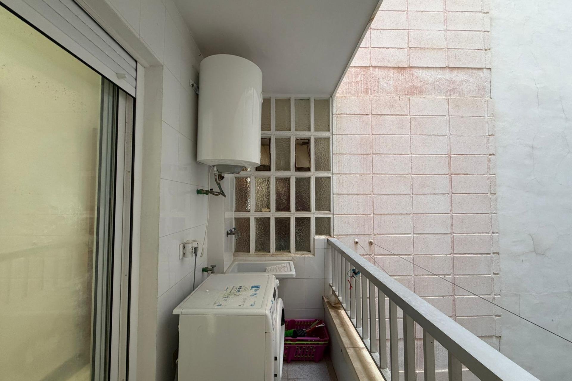 Herverkoop - Appartement -
Torrevieja - Playa de los Locos