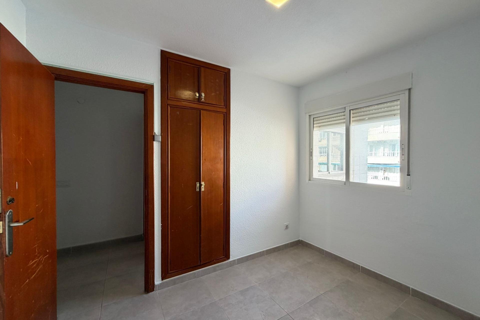 Herverkoop - Appartement -
Torrevieja - Playa de los Locos