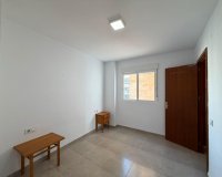 Herverkoop - Appartement -
Torrevieja - Playa de los Locos