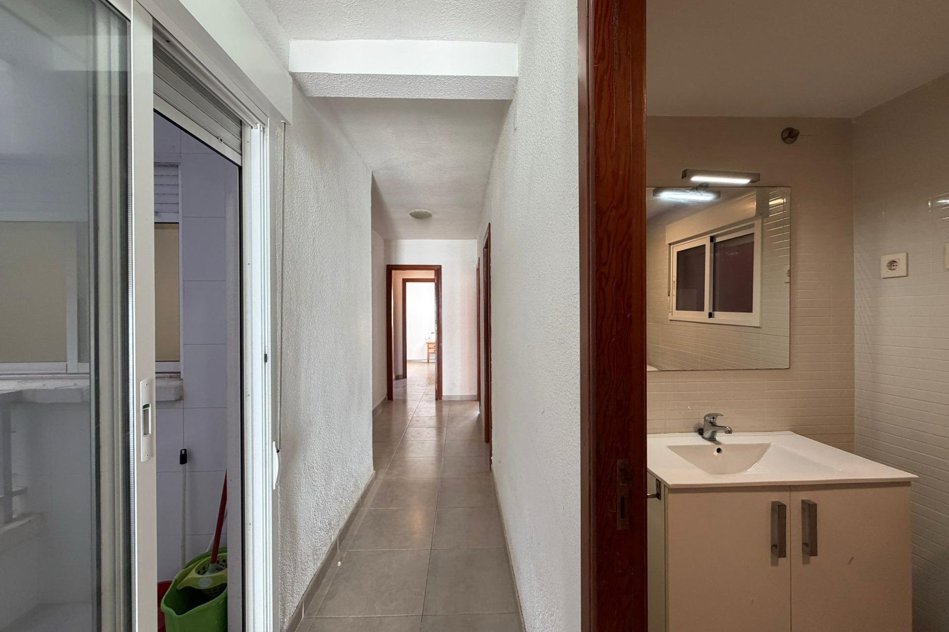 Herverkoop - Appartement -
Torrevieja - Playa de los Locos