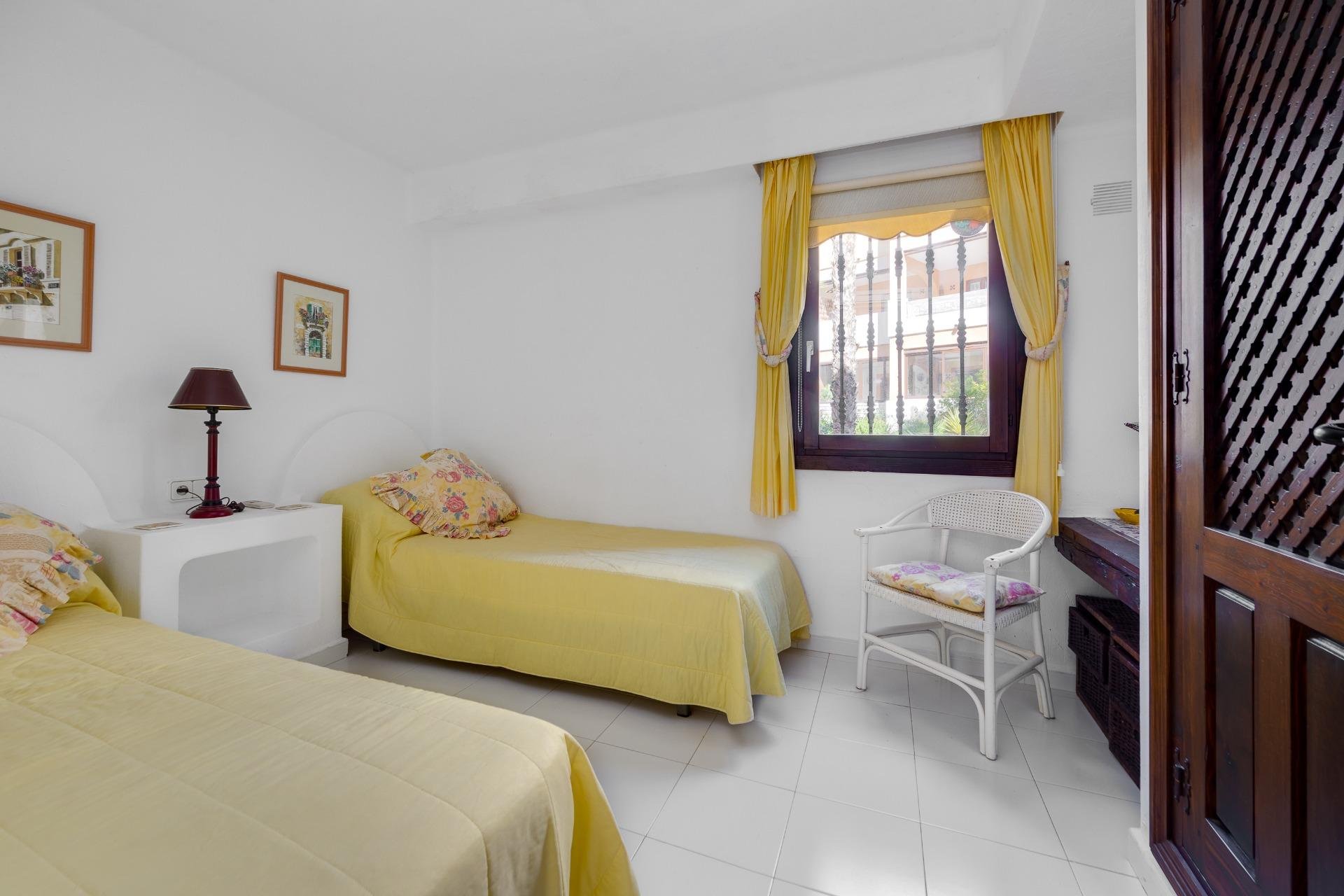 Herverkoop - Appartement -
Torrevieja - Playa de los Locos