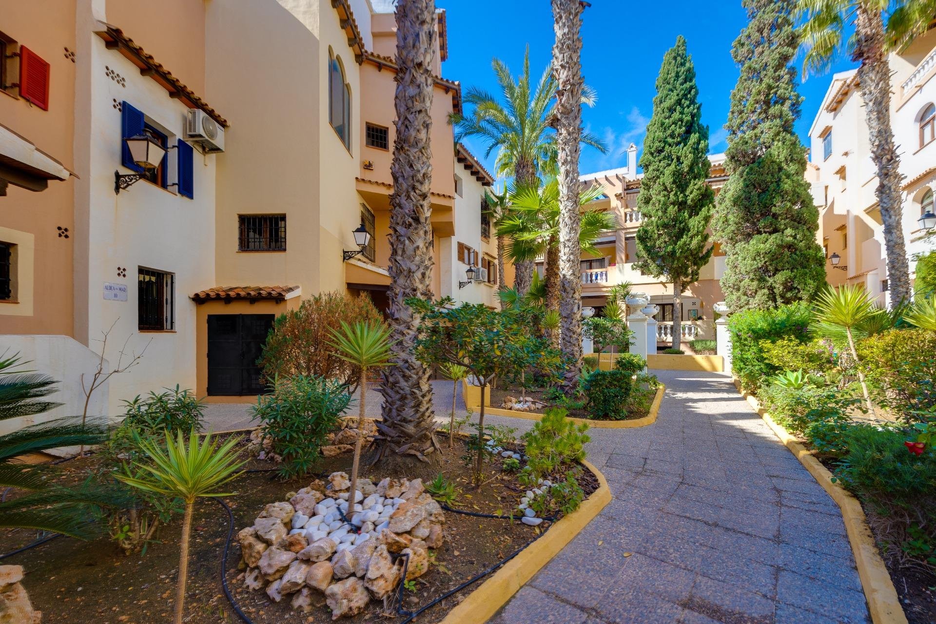 Herverkoop - Appartement -
Torrevieja - Playa de los Locos