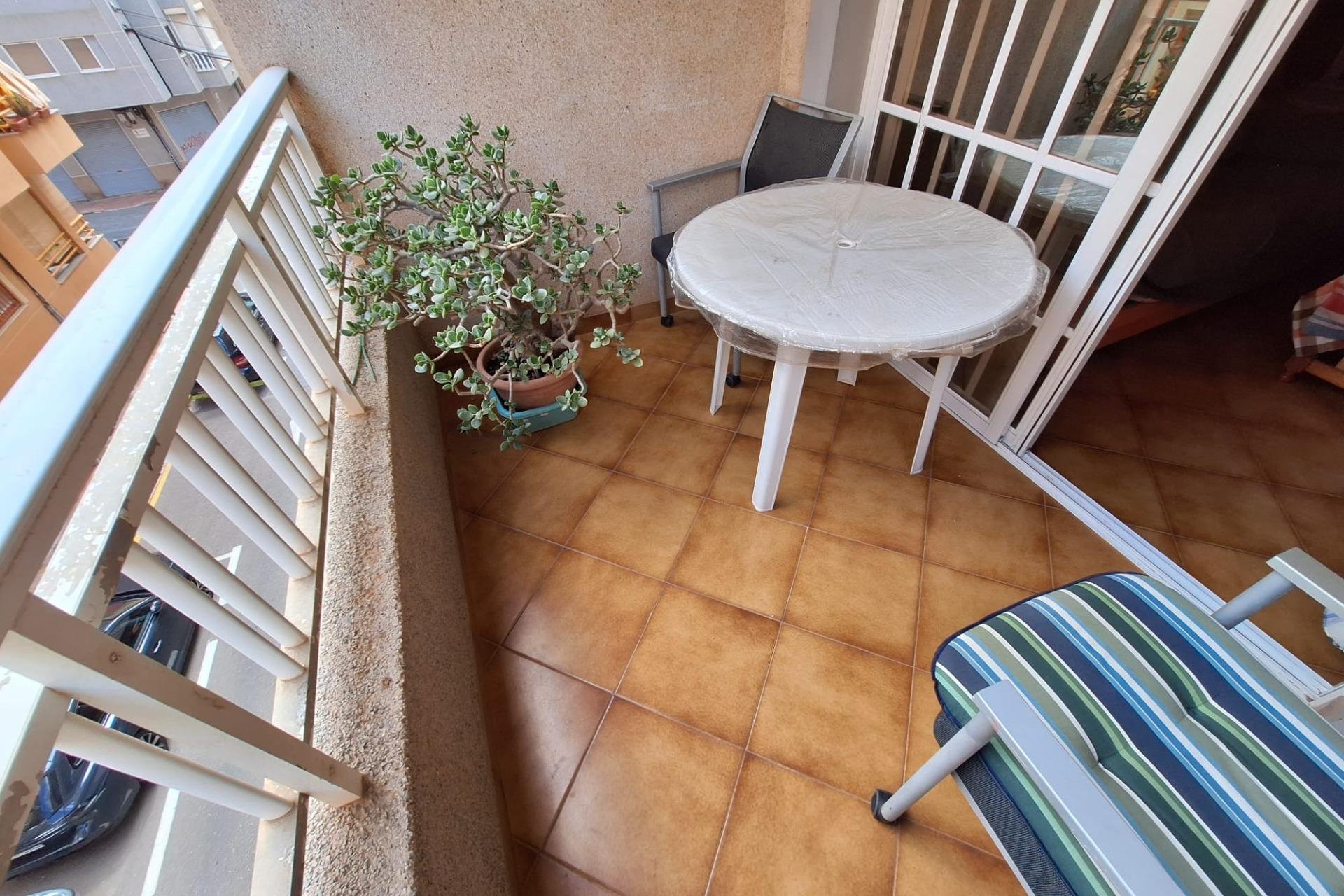 Herverkoop - Appartement -
Torrevieja - Playa de los Locos