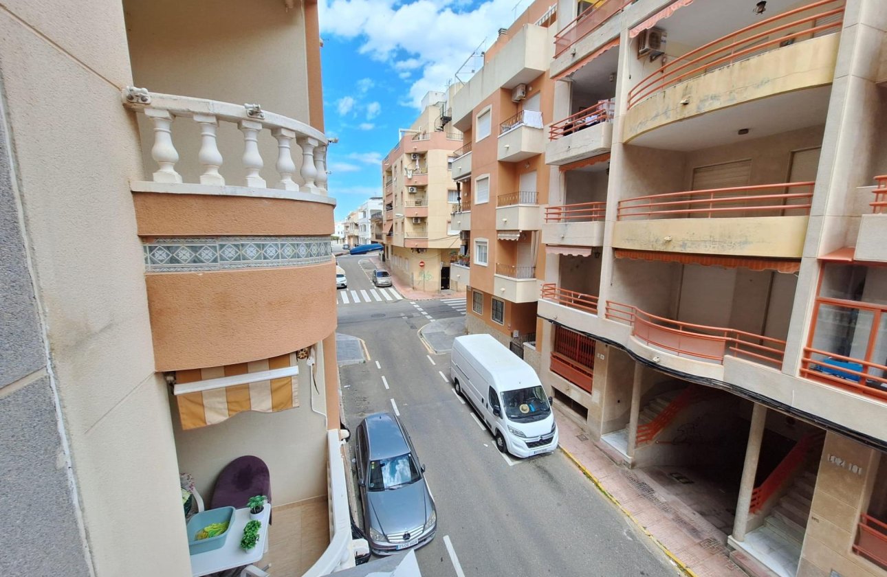Herverkoop - Appartement -
Torrevieja - Playa de los Locos