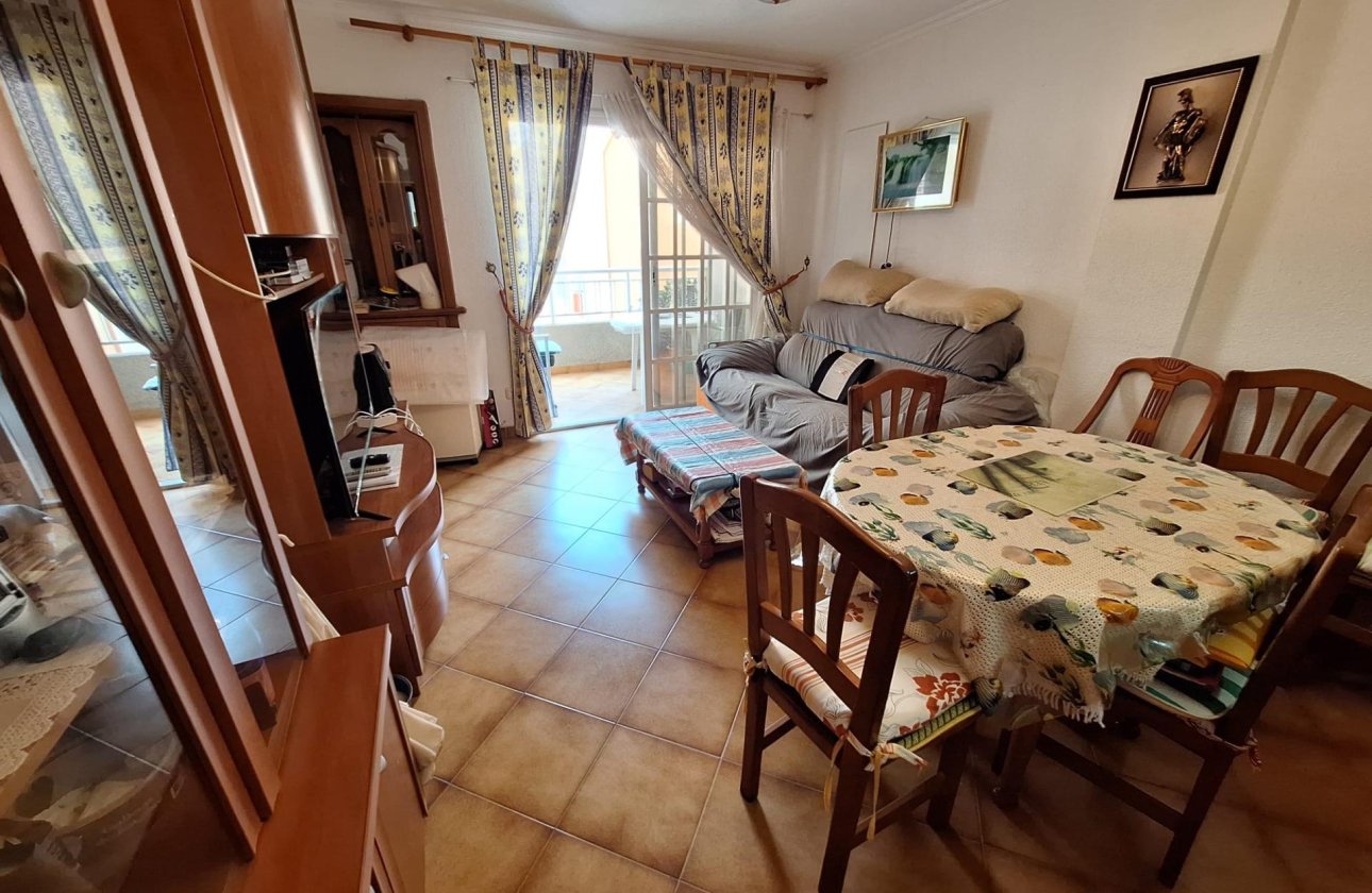 Herverkoop - Appartement -
Torrevieja - Playa de los Locos