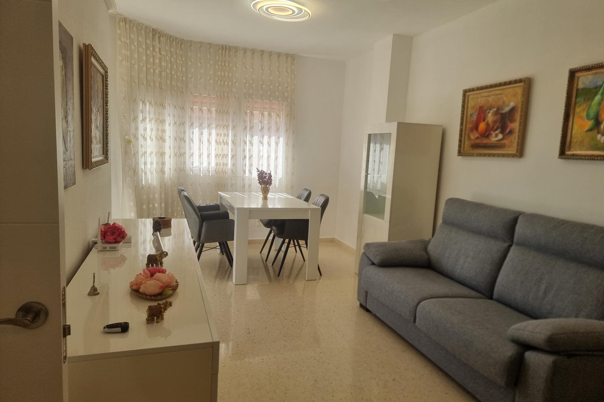 Herverkoop - Appartement -
Torrevieja - Playa de los Locos