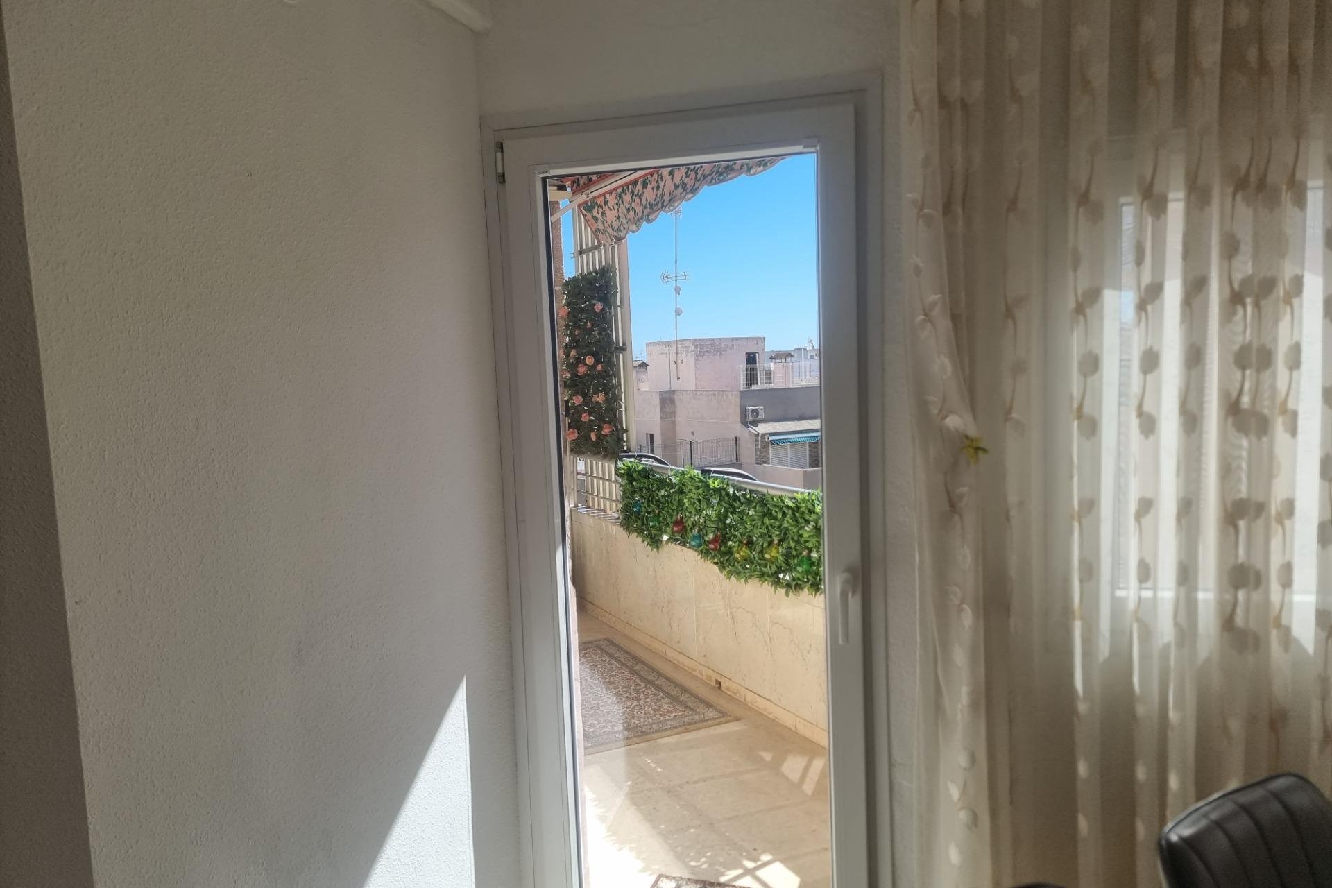 Herverkoop - Appartement -
Torrevieja - Playa de los Locos