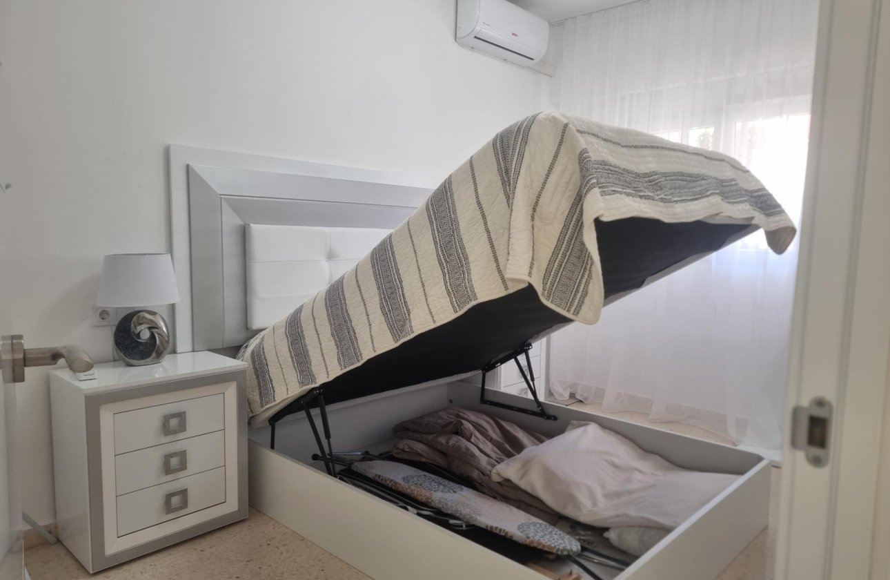 Herverkoop - Appartement -
Torrevieja - Playa de los Locos