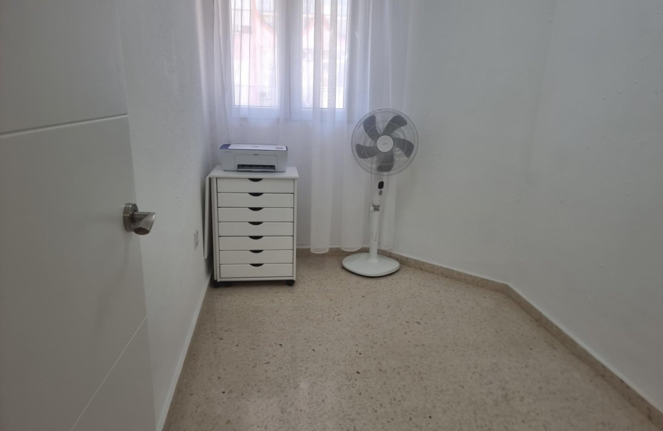 Herverkoop - Appartement -
Torrevieja - Playa de los Locos