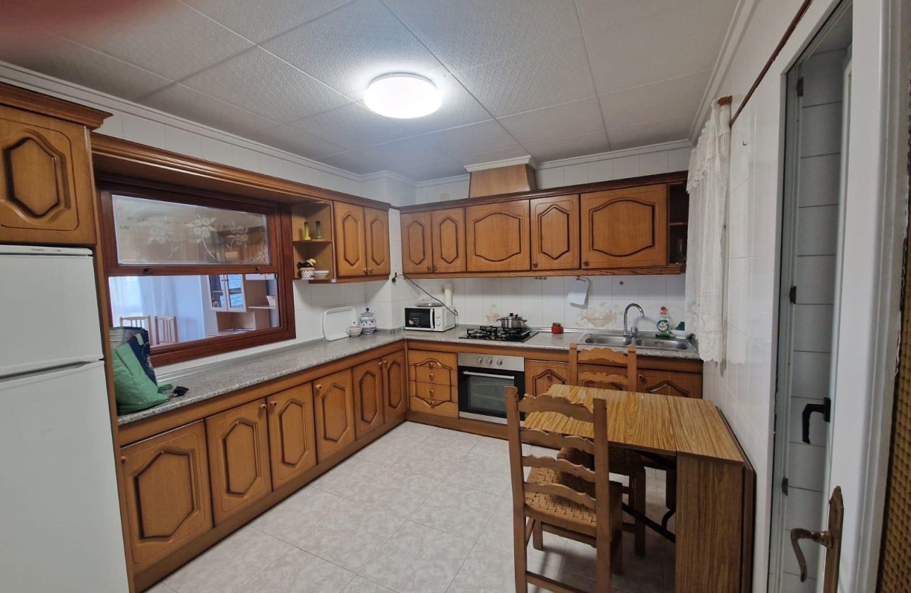 Herverkoop - Appartement -
Torrevieja - Playa de los Locos