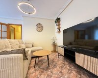 Herverkoop - Appartement -
Torrevieja - Playa de los Locos