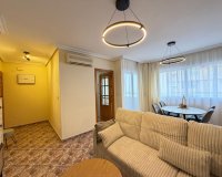 Herverkoop - Appartement -
Torrevieja - Playa de los Locos