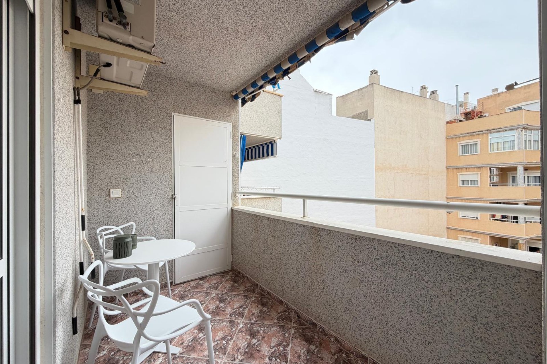 Herverkoop - Appartement -
Torrevieja - Playa de los Locos