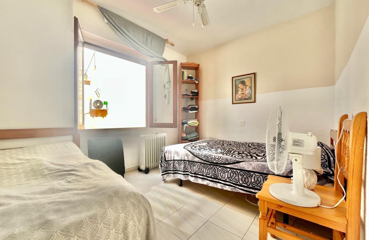 Herverkoop - Appartement -
Torrevieja - Playa de los Locos