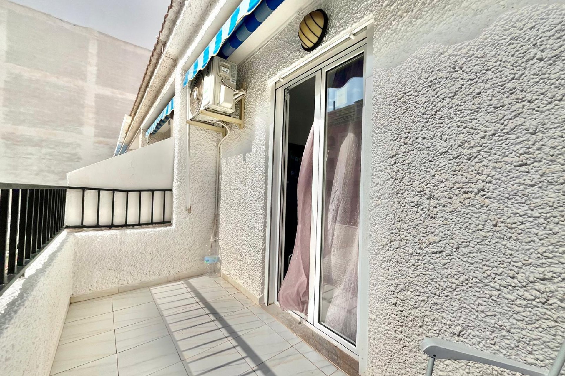 Herverkoop - Appartement -
Torrevieja - Playa de los Locos