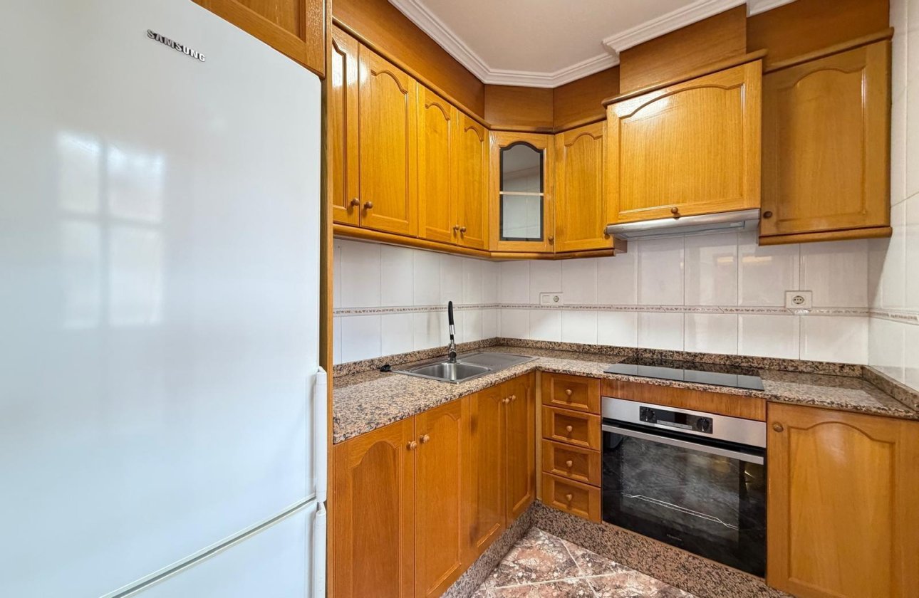 Herverkoop - Appartement -
Torrevieja - Playa de los Locos